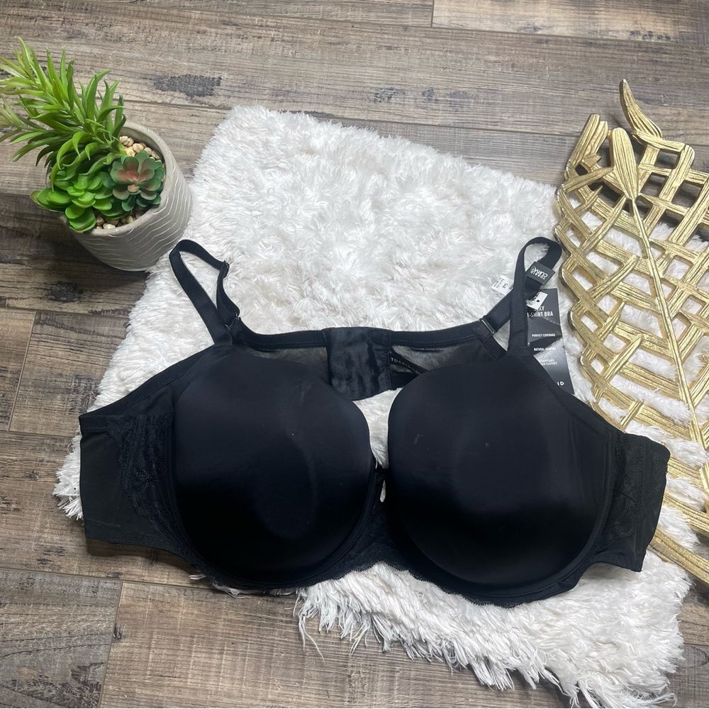 Torrid Curve Sexy T-Shirt Bra Smoothing